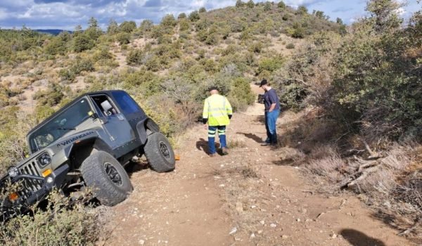 4x4-Off-Road-Recovery-of-Jeep-1024x485